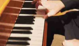 弹钢琴视频,弹钢琴视频魅力解析